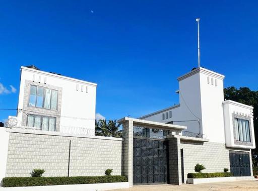 Green Light Apartments - Housity