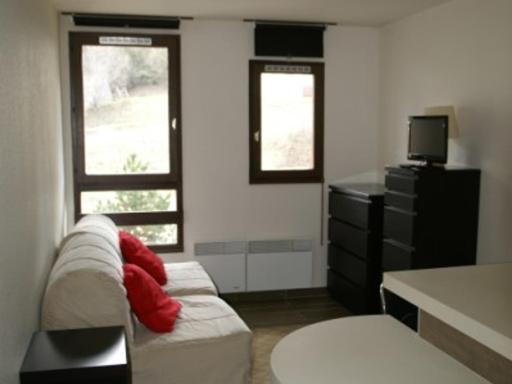 Studio chaleureux aux Adrets - Face aux pistes, 4ème étage, 2 pers, cuisine équipée - FR-1-557-28 - Housity
