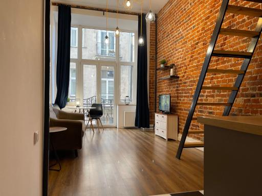 Urokliwy Loft w NCŁ Kamienica Vabank nr 18 - Housity
