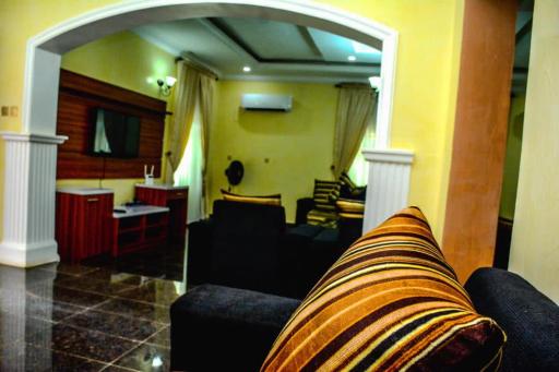 Allover guesthouse Apo - Housity