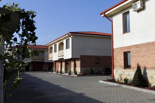 Royal Green Hotel - Housity