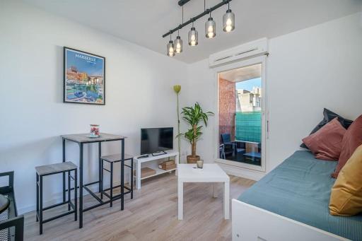 Air-conditioned apartment terrace gare st Charles - Housity
