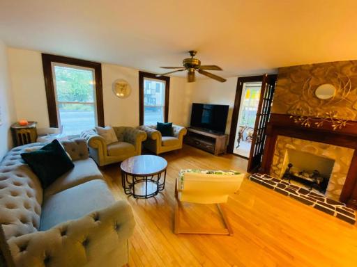 The BEST 3BedR in Waterloo - 15mins from Bromont - Housity