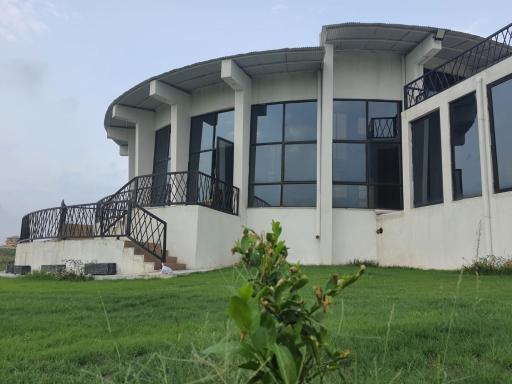 Scenic Peaceful Ambiance Farm # 306 - Housity