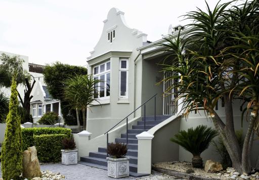 Conifer Beach House - Housity
