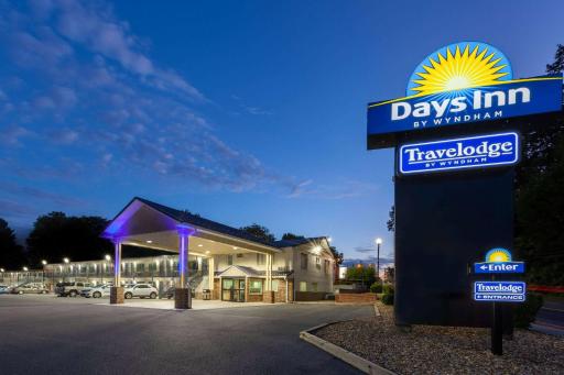 Days Inn by Wyndham Charles Town - Housity