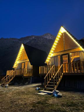 Eco cottage Kazbegi - Housity