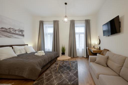 Chop Old House Hotel - Housity