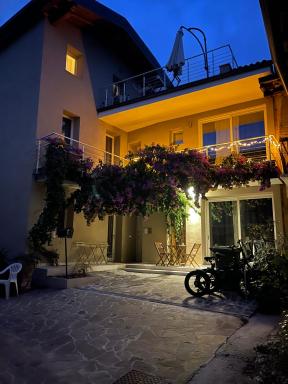 Bea Trees - Lake Garda - Housity