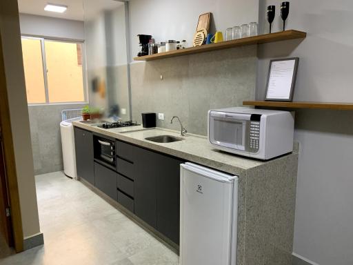 Apto com ar no centro perto de tudo - Housity