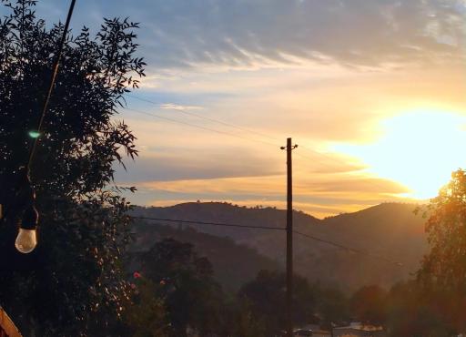 Mountain Escape - Housity