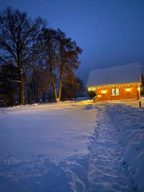 Poleskie zacisze, domek czapla na wyłączność, kominek, balia,sauna - Housity