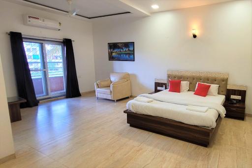 Hotel Om Inn - Talegaon Dabhade - Housity