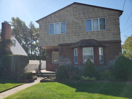 House near NYC with 3BR, 2BA, 2LR, Fpl, Deck/Patio - Housity