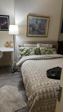 Stylish Relaxing Room - Housity