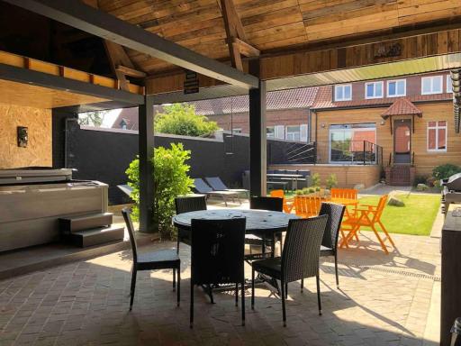 Aux portes des Lacs - Logement - 11 personnes - SPA-SAUNA - 4 chambres - Housity