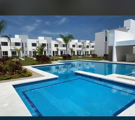 Casa Aqua, con alberca y club de playa - Housity