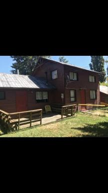 Casa Pucura frente al Lago Calafquen - Housity