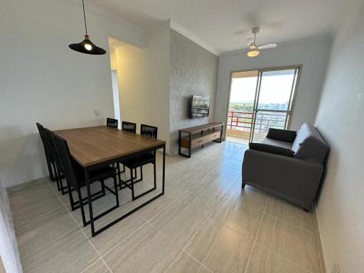 Ap 2! Lindo e com sacada, 2 vagas, na praia da Enseada! - Housity