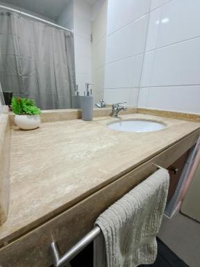 Céntrico y cómodo departamento - Housity