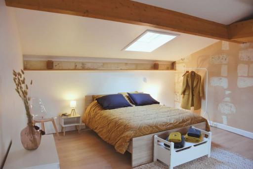 La Maison de la Gaité - 3 étoiles - charme et jardin clos à 2 pas de Blaye - Housity