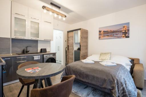 Central Sphere Apartment - Housity
