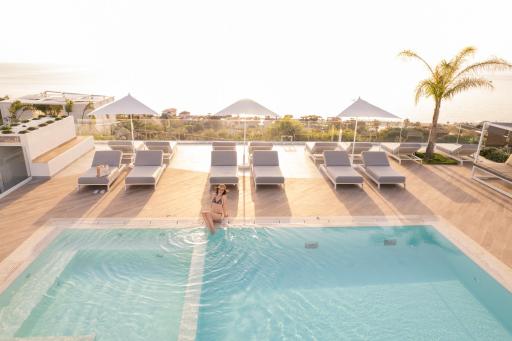 Midenza Seaside & Nature Retreat - Housity