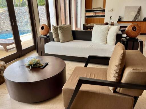 Two-bedroom villa with pool - Housity