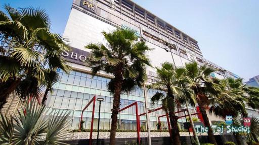 Taj Studios- 1st time in Noida, Stay at Serviced Studio Apartment Gaur City Mall - Housity