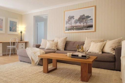 Beach Unit - Steps from the Beach! Sleeps 4. - Housity