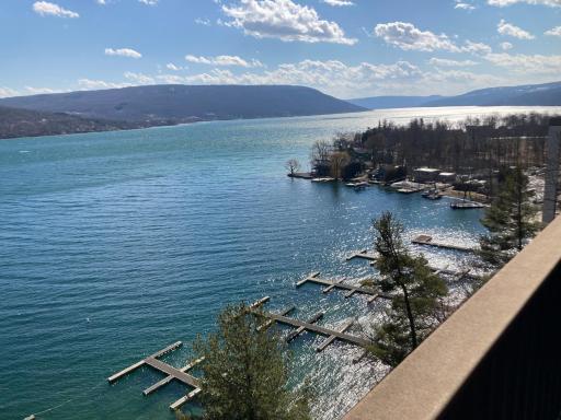Lakeside Condo with plenty of amenities close to Bristol Mountain - permit - 2024-0018 - Housity