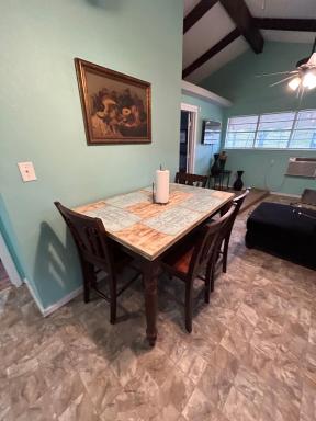 Rustic Country Lake Tawakoni Cabin - Housity