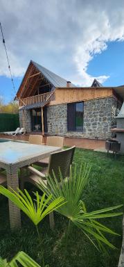 dora tasev - Housity