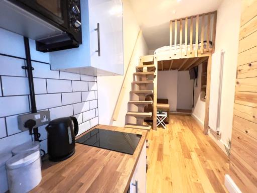 Flat 7, 10 St John's - Housity