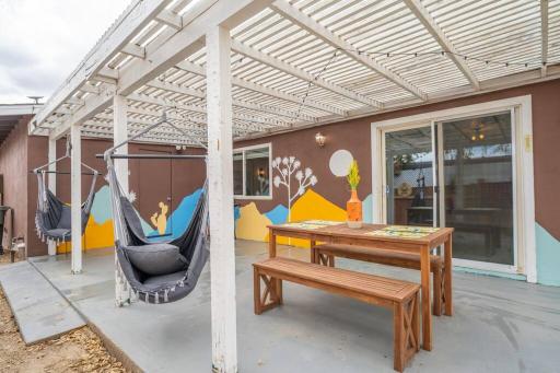 Palm Vista Retreat *Hot Tub/Cowboy Pool/Hammocks* - Housity
