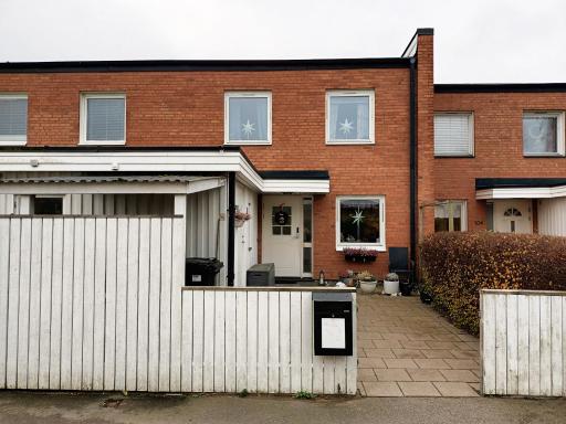 Nice house near the center of Ängelholm - Housity