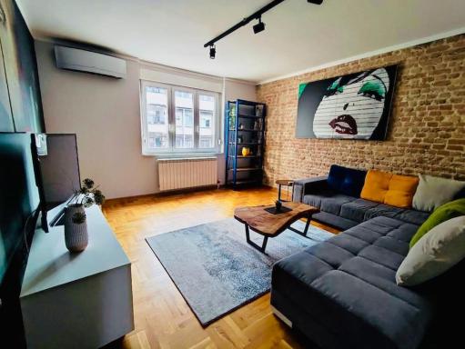 Vracar hideaway with private garage - Housity