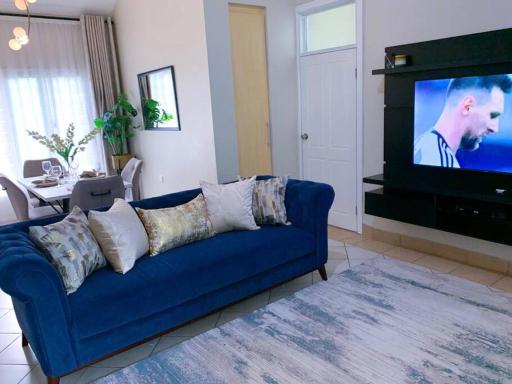 Lovely 3 Bedroom Home - Housity