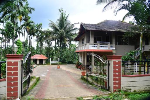 Mourya Homestay - 2BH, Estate, Balcony - Housity