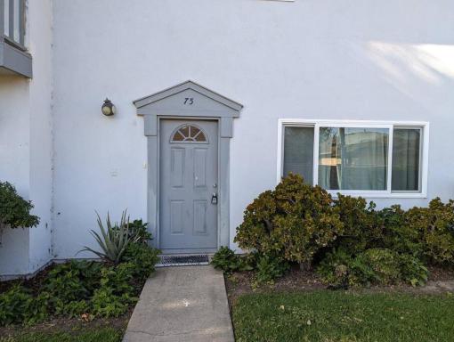 Cozy & Quiet Townhome, Central OC, Holiday Home - Housity