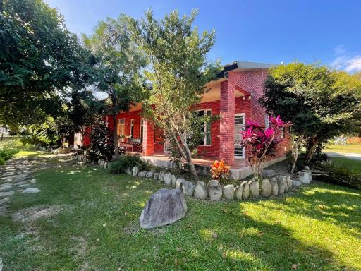 Happiness AIR B&B - Housity