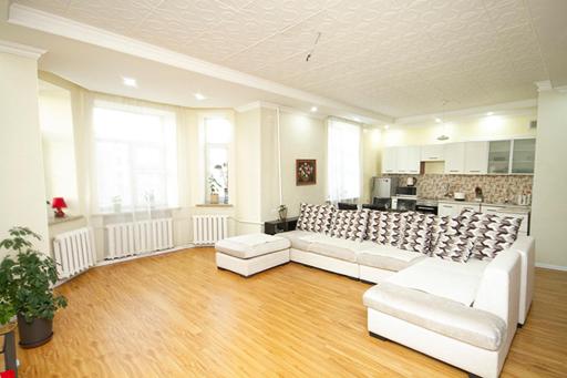 Spacious 1 bedroom apartment in baga toiruu - Housity