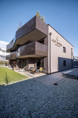 Alp Living Apartments Self-Check In - Housity