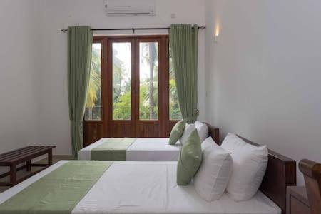 Rossmore Villa - Housity