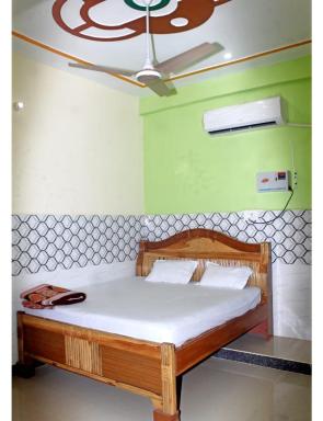 Shri Siddhi Vinayak Guest House, Ayodhya - Housity
