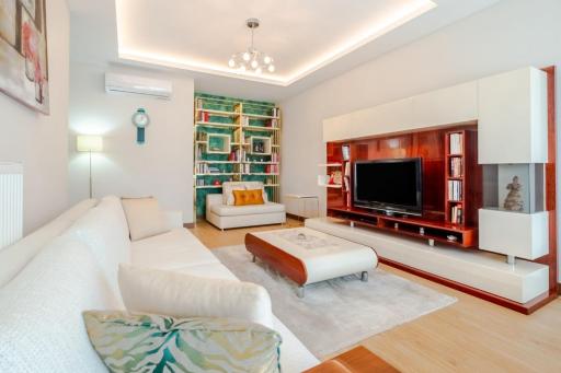 Elegant Flat with Balcony in Kartal - Housity