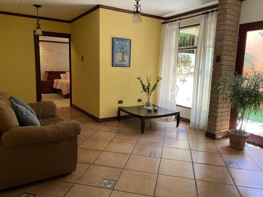 Rohrmoser Casa Simon - 2 habs - Sonia Brenes - Housity