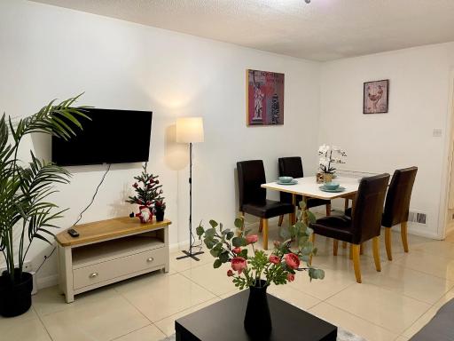 Spacious Cozy Toothing House - Housity