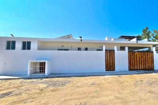 Beach House near of Miramar Beach - Housity