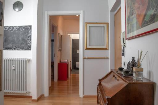 [TridentHome] 5 min from station & free Wifi - Housity
